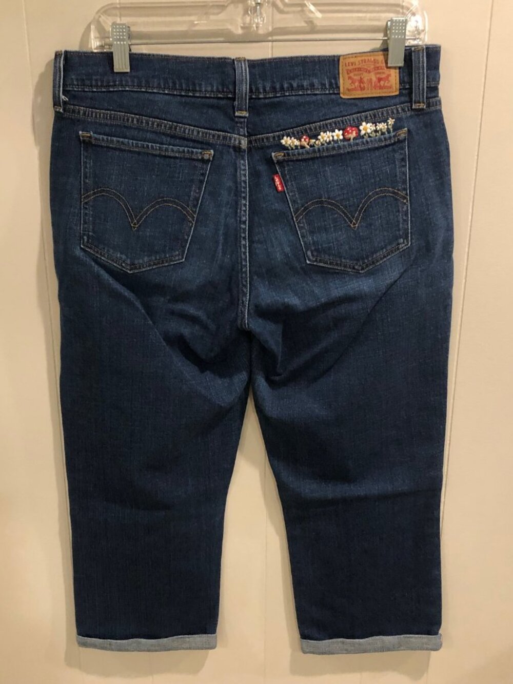 One of a Kind! Levi's capri length jeans with embroidered design. Size 30